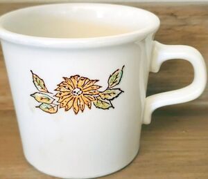Vintage Taylor Int’l USA Mug Ivory W/ Sunflower Very Pretty Hot Or Cold Drinks